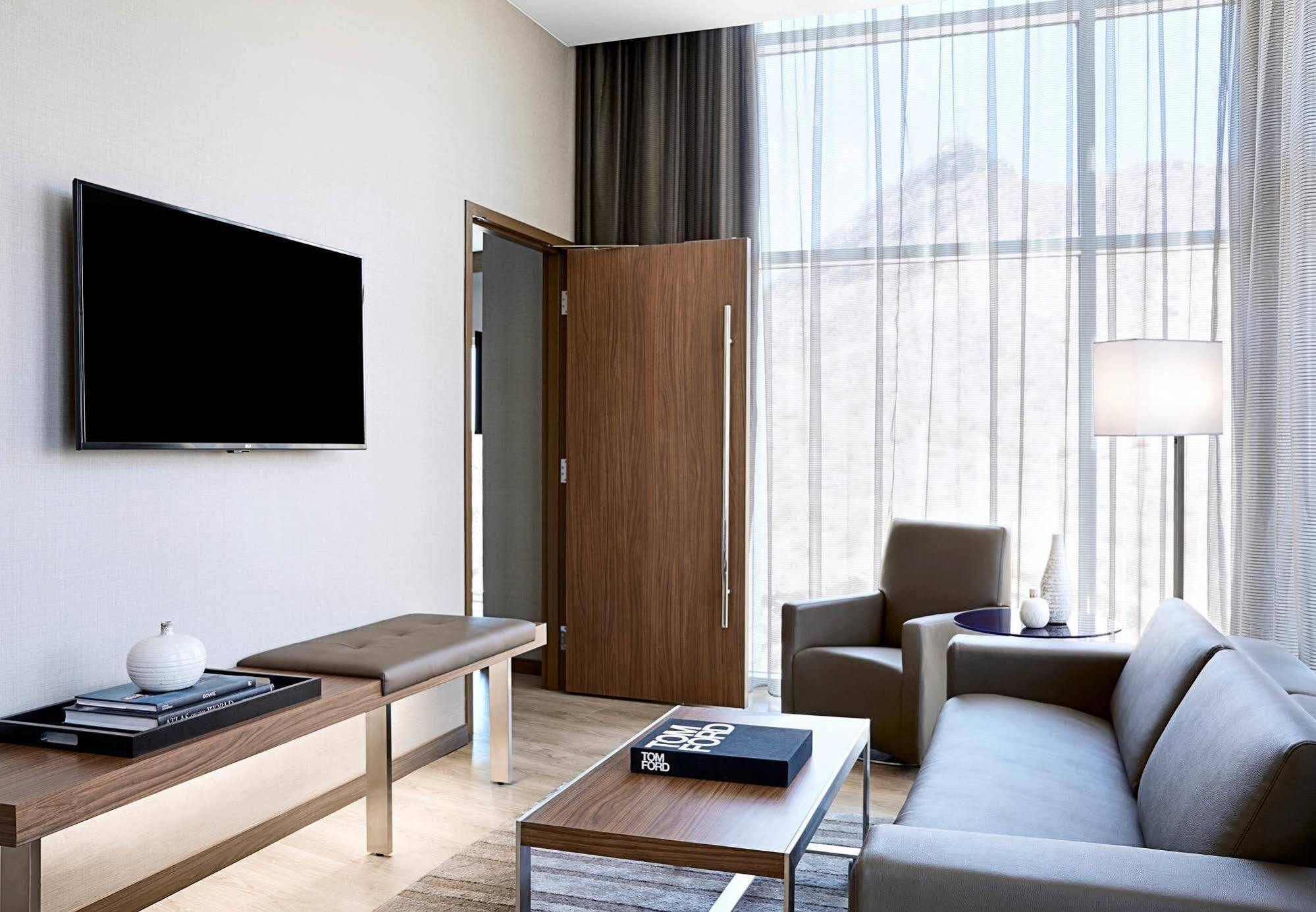Ac Hotel By Marriott Phoenix Tempe/Downtown Extérieur photo
