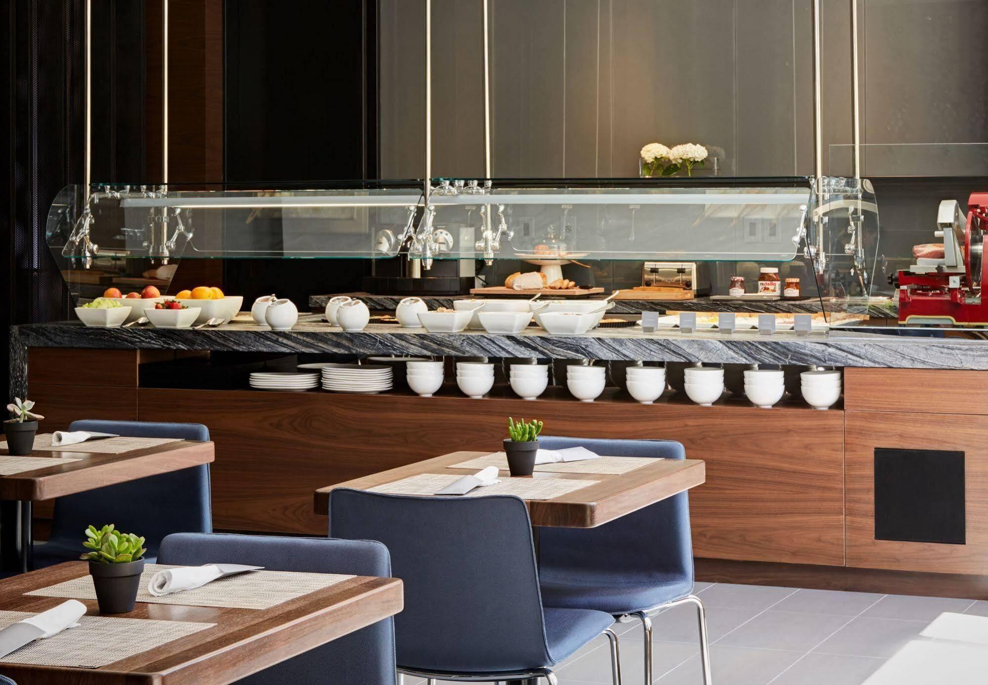 Ac Hotel By Marriott Phoenix Tempe/Downtown Extérieur photo